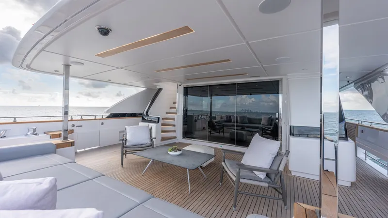 Slide: The Image of Custom Navetta 33 2023 - 52