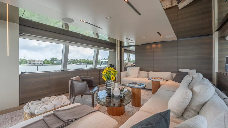 Slide: The Image of Custom Navetta 33 2023 - 76
