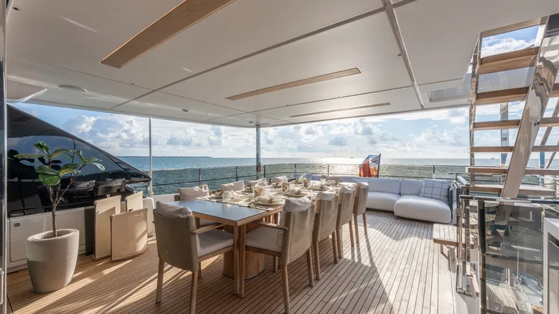 Slide: The Image of Custom Navetta 33 2023 - 30