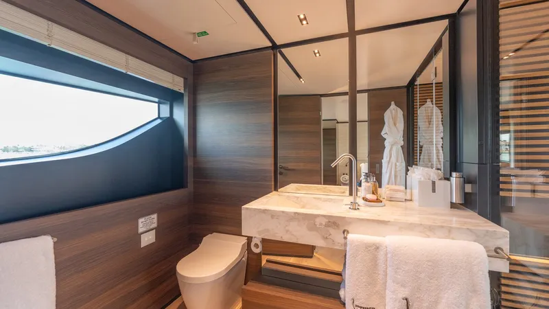 Slide: The Image of Custom Navetta 33 2023 - 70