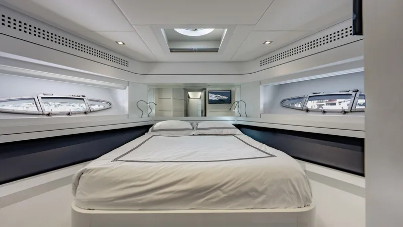 Slide: The Image of Pershing 80 2010 - 62