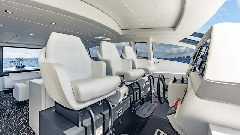 Slide: The Image of Pershing 80 2010 - 45