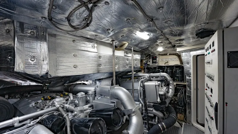 Slide: The Image of Pershing 80 2010 - 93