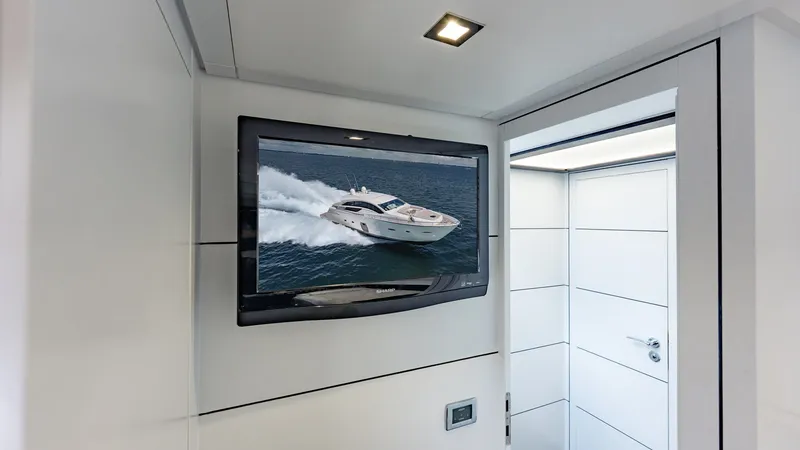 Slide: The Image of Pershing 80 2010 - 74