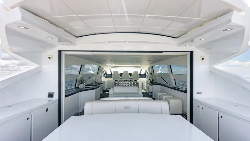 Slide: The Image of Pershing 80 2010 - 21