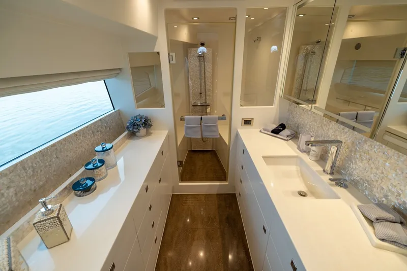 Slide: The Image of Horizon Motor Yachts PC65 2019 - 40