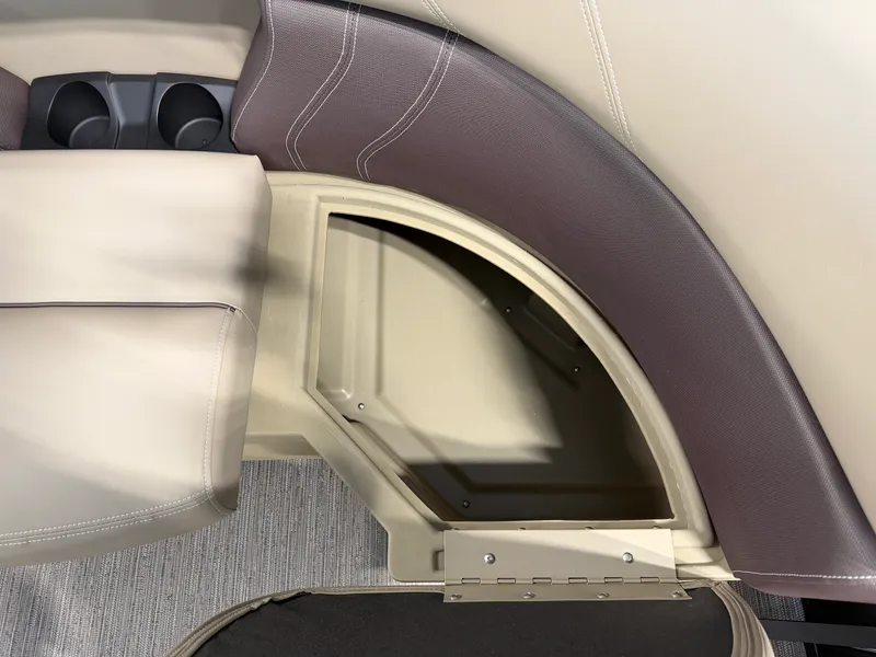 Slide: The Image of Sylvan MIRAGE 822 LZ 2027 - 28