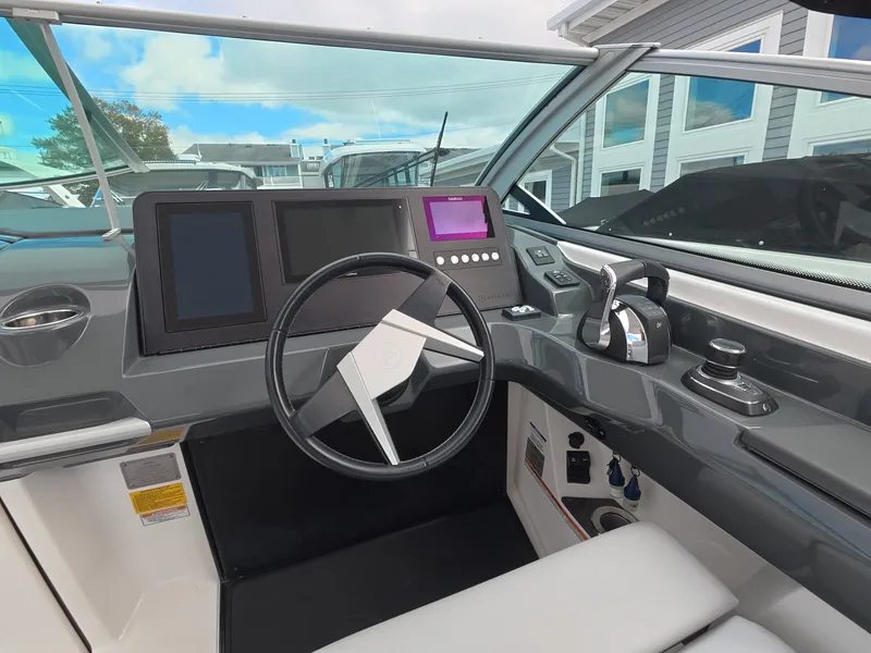 Slide: The Image of Aviara AV32 Outboard 2021 - 15