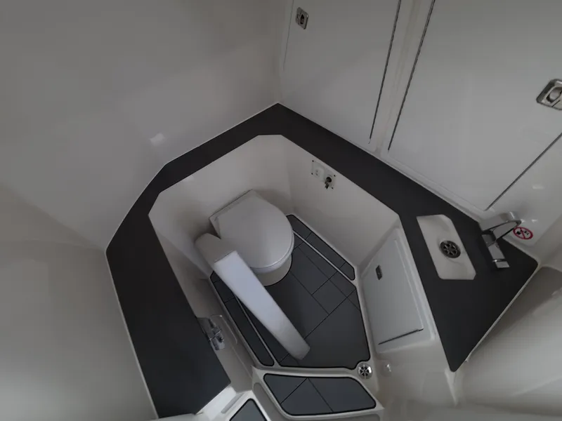 Slide: The Image of Aviara AV32 Outboard 2021 - 19