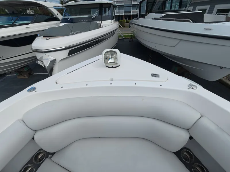 Slide: The Image of Aviara AV32 Outboard 2021 - 24
