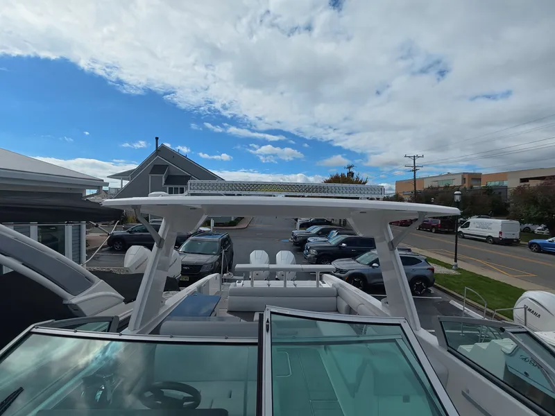 Slide: The Image of Aviara AV32 Outboard 2021 - 26