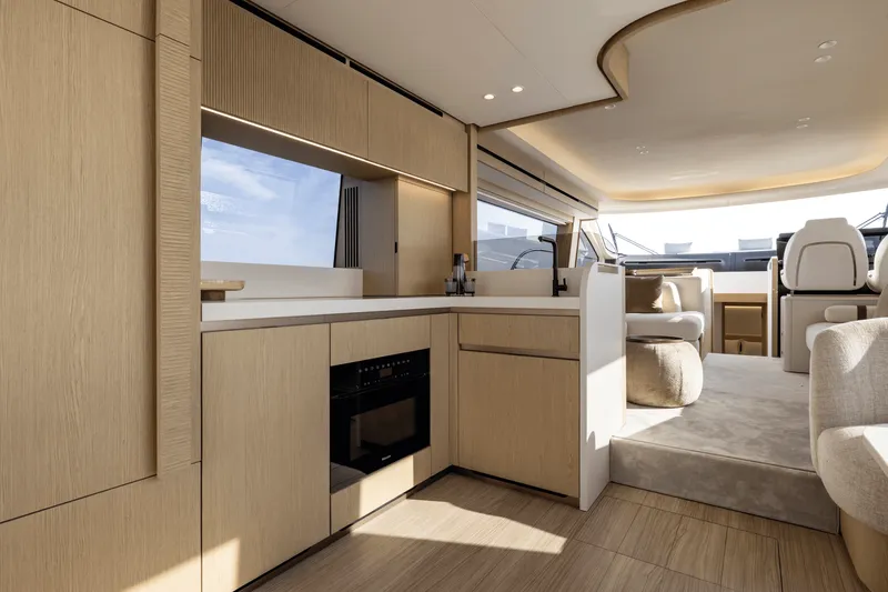 Slide: The Image of Azimut Fly 62 2027 - 13