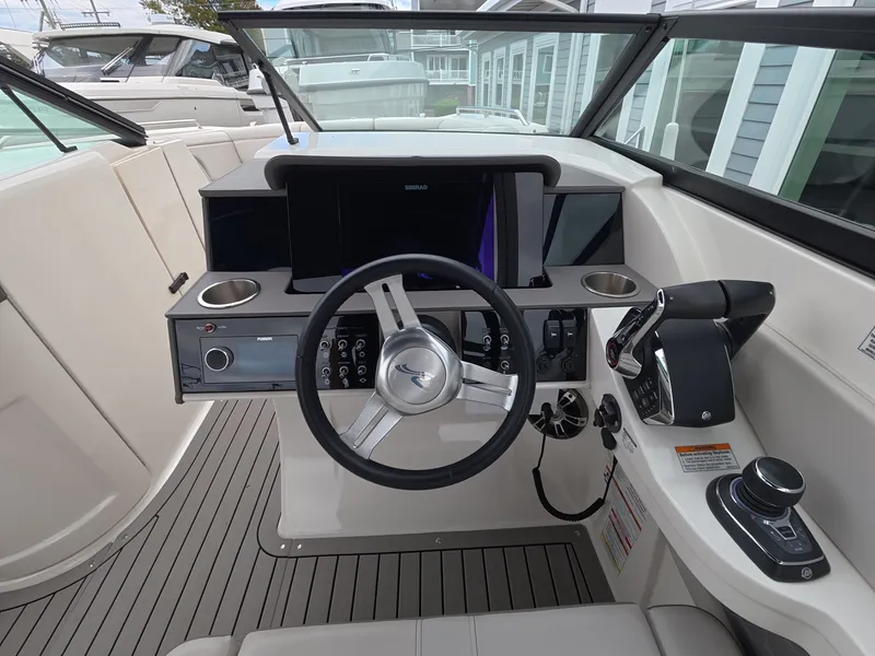 Slide: The Image of Sea Ray SDX 290 Outboard 2022 - 14