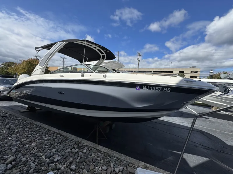 Slide: The Image of Sea Ray SDX 290 Outboard 2022 - 26