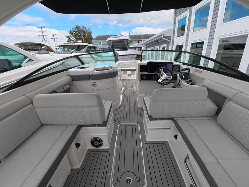 Slide: The Image of Sea Ray SDX 290 Outboard 2022 - 12