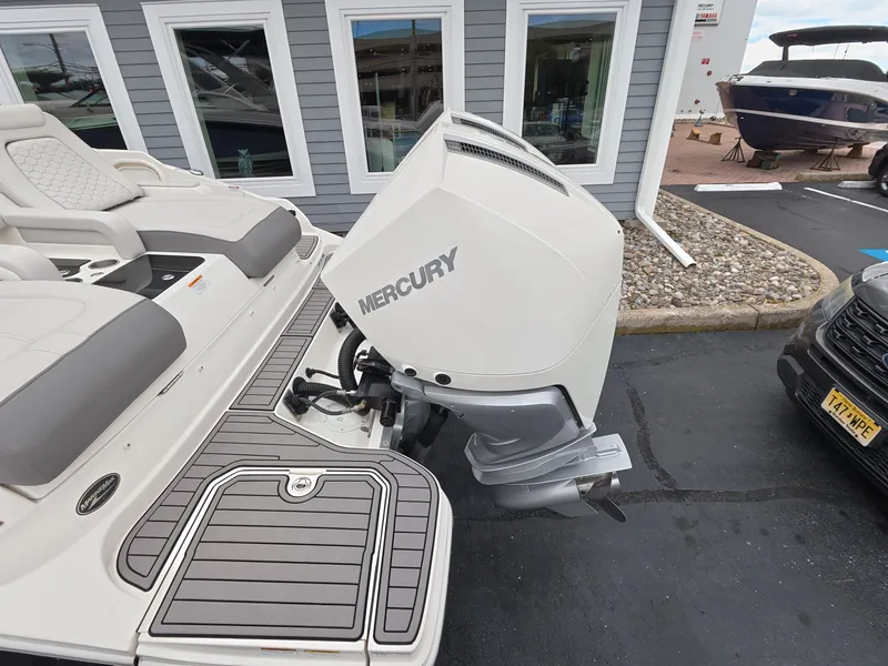 Slide: The Image of Sea Ray SDX 290 Outboard 2022 - 1