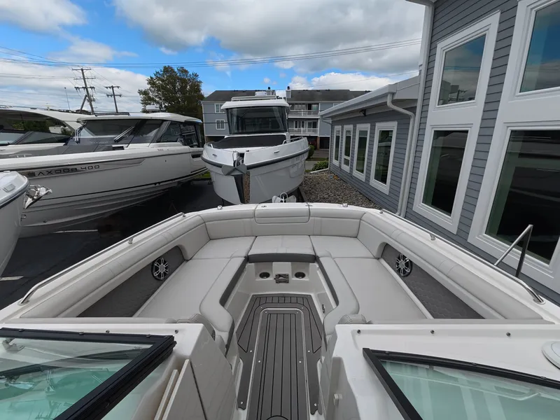 Slide: The Image of Sea Ray SDX 290 Outboard 2022 - 22