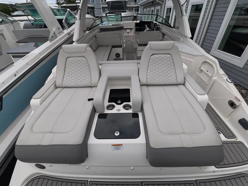 Slide: The Image of Sea Ray SDX 290 Outboard 2022 - 2
