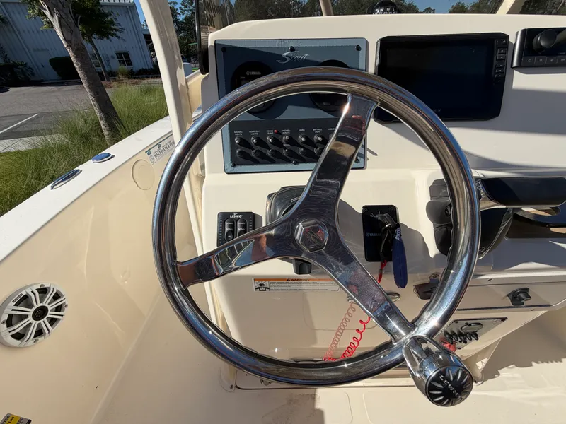 Slide: The Image of Scout 195 SPORTFISH 2023 - 14