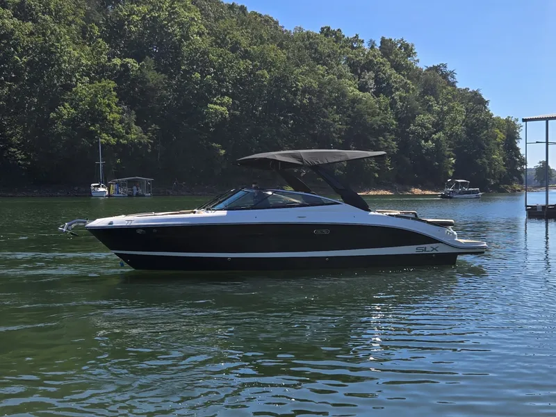 Slide: The Image of Sea Ray SLX 280 2027 - 39