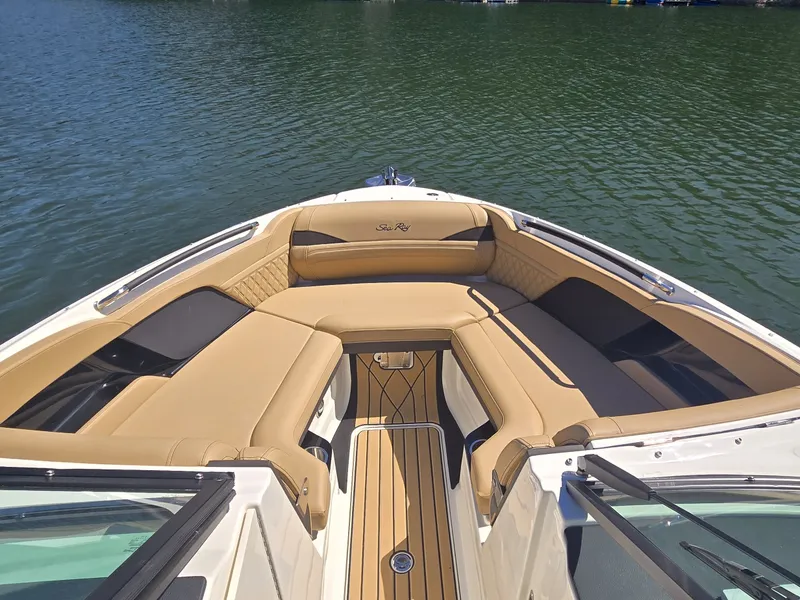 Slide: The Image of Sea Ray SLX 280 2027 - 26