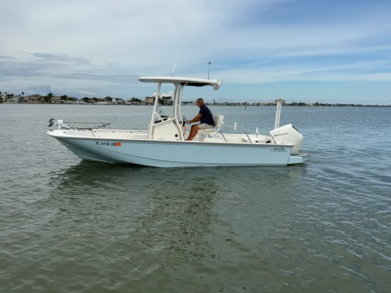 Slide: The Image of Boston Whaler 210 MONTAUK 2025 - 13