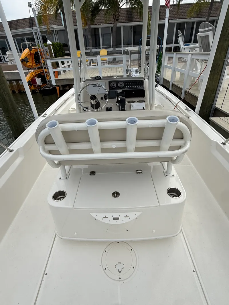 Slide: The Image of Boston Whaler 210 MONTAUK 2025 - 21