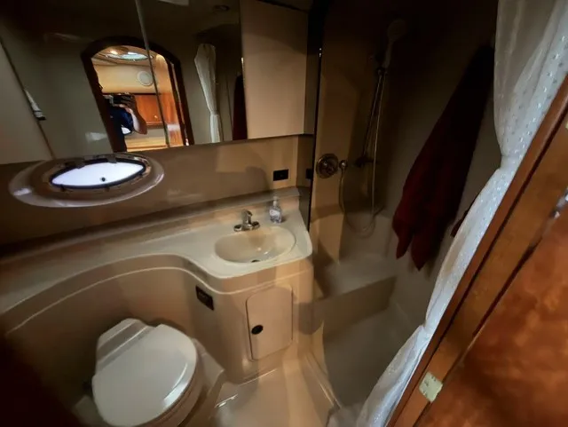 Slide: The Image of Cruisers 340 EXPRESS 2005 - 19