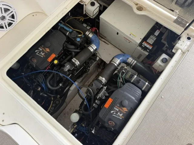 Slide: The Image of Cruisers 340 EXPRESS 2005 - 22