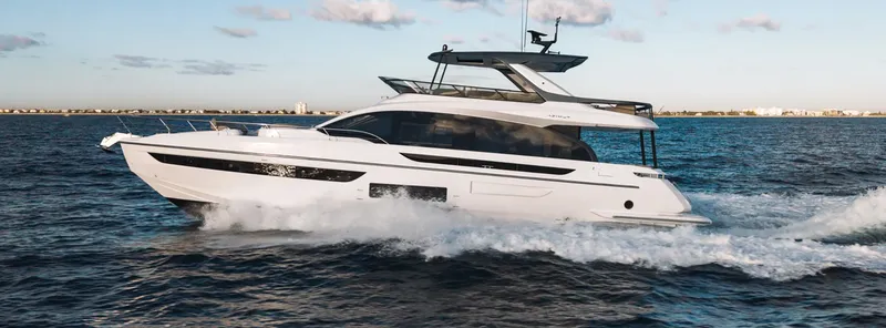 The Image of Azimut Fly 72 2025 - 0