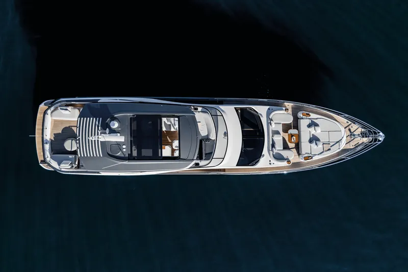 Slide: The Image of Azimut Fly 72 2025 - 7