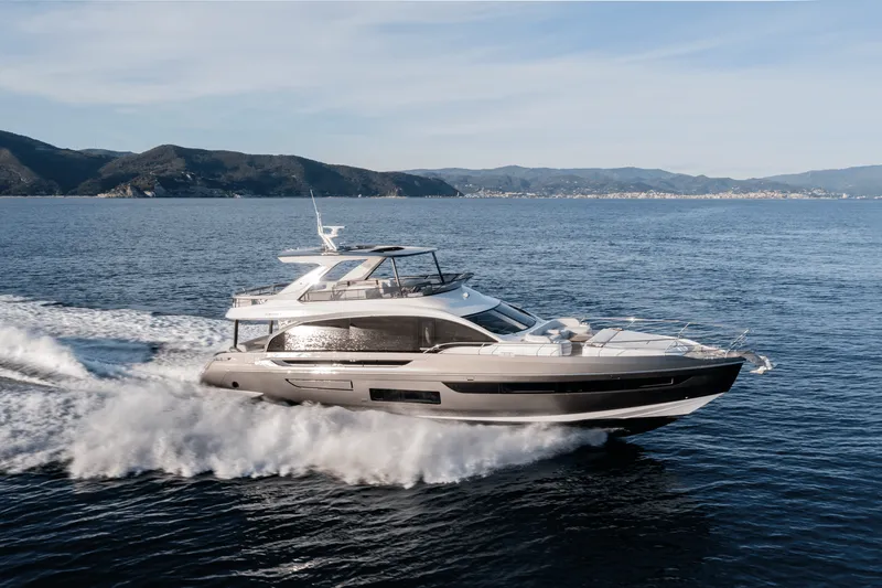 Slide: The Image of Azimut Fly 72 2025 - 2
