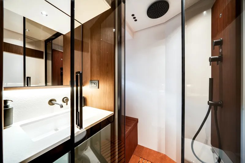 Slide: The Image of Azimut Fly 72 2025 - 26