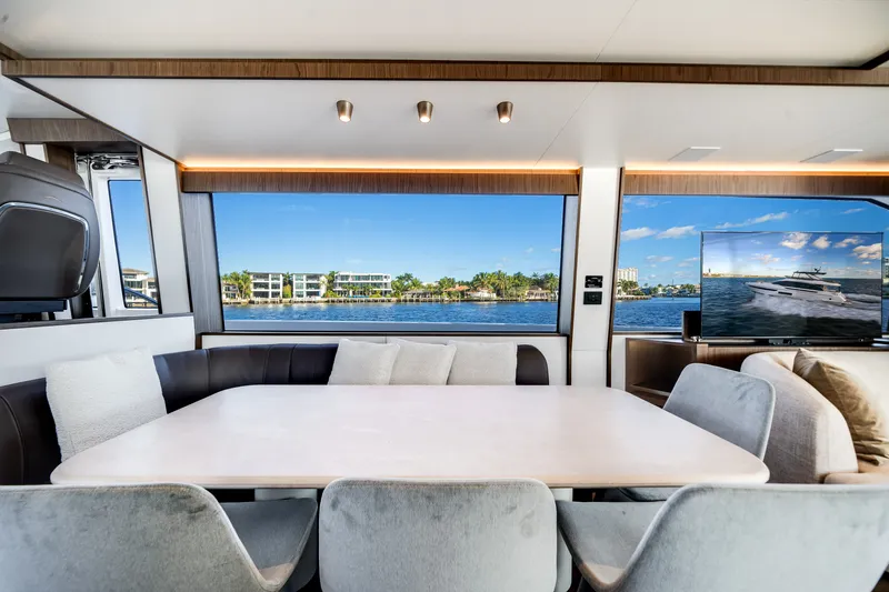 Slide: The Image of Azimut Fly 72 2025 - 45