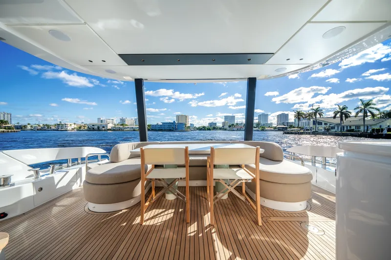 Slide: The Image of Azimut Fly 72 2025 - 59