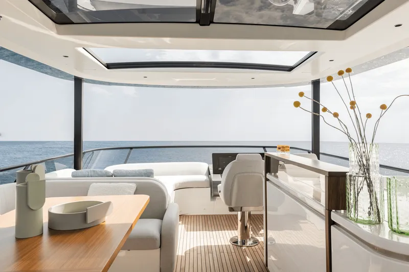 Slide: The Image of Azimut Fly 72 2025 - 16