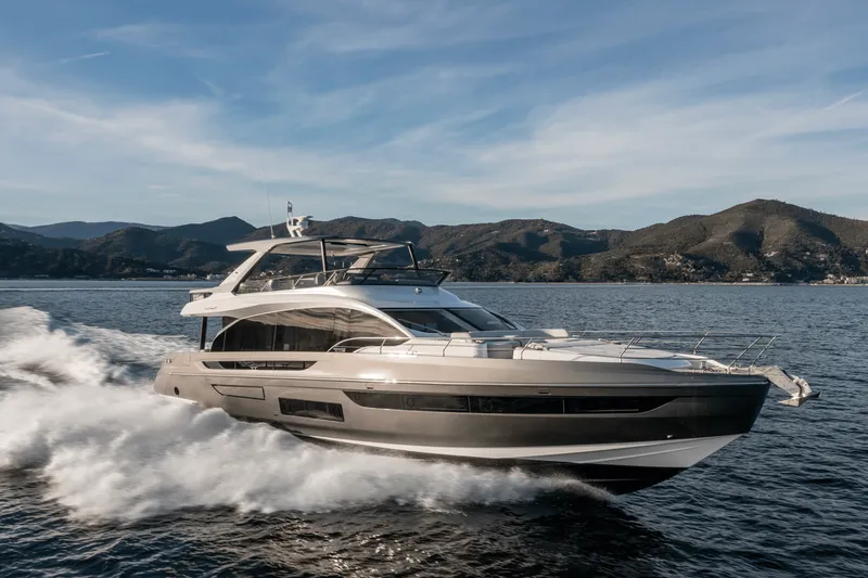 Slide: The Image of Azimut Fly 72 2025 - 6