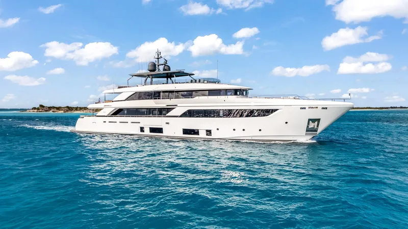 Slide: The Image of Custom NAVETTA 42 2023 - 3