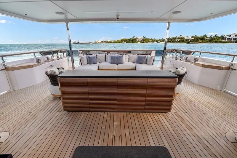 Slide: The Image of Custom NAVETTA 42 2023 - 60