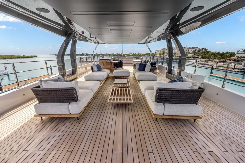 Slide: The Image of Custom NAVETTA 42 2023 - 49