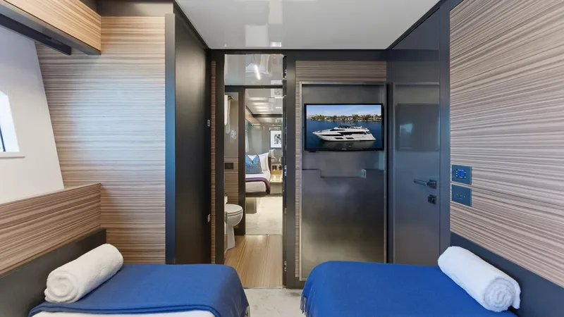 Slide: The Image of Ferretti 920 2018 - 70