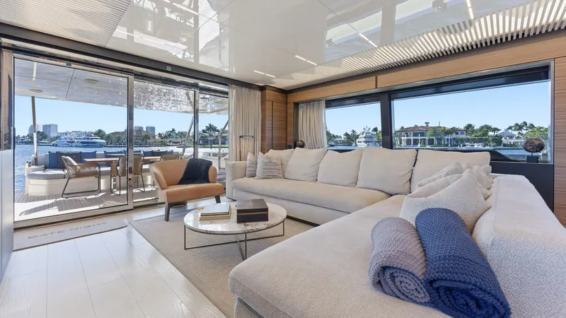 Slide: The Image of Ferretti 920 2018 - 32