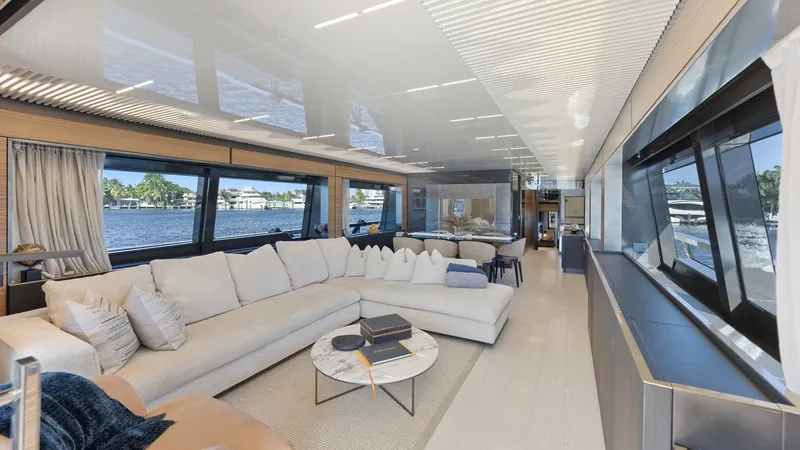 Slide: The Image of Ferretti 920 2018 - 31