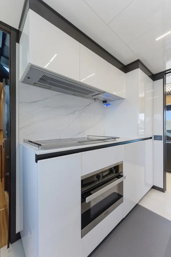 Slide: The Image of Ferretti 920 2018 - 84