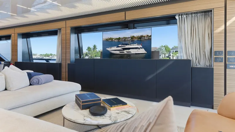 Slide: The Image of Ferretti 920 2018 - 35