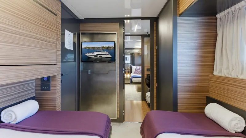 Slide: The Image of Ferretti 920 2018 - 73