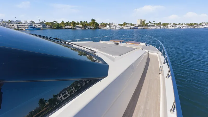 Slide: The Image of Ferretti 920 2018 - 16