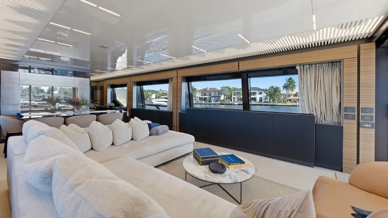 Slide: The Image of Ferretti 920 2018 - 33