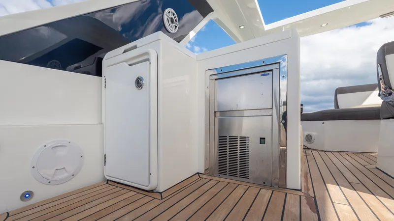Slide: The Image of Galeon Yachts 500 Fly 2020 - 22