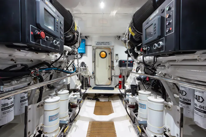 Slide: The Image of Marlow 88 Explorer 2016 - 31
